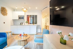 Comfort appartement (3) | Woonruimte | Televisie