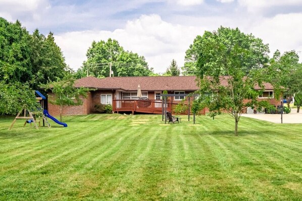 Children’s area - Fairlawn 327 | 6 BR • 2F & 4H Bathrooms (Fairlawn)