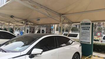 Letak kenderaan sendiri (tertakluk pada bayaran)