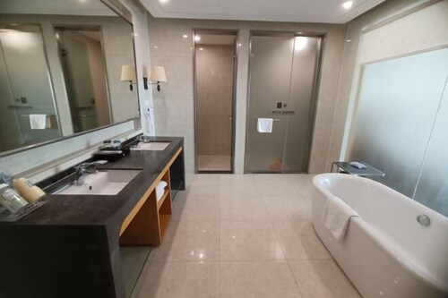 New Baihui Boutique Hotel