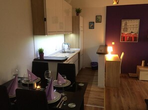 Apartemen (One bedroom apartment with terrace) | Dapur pribadi | Lemari es