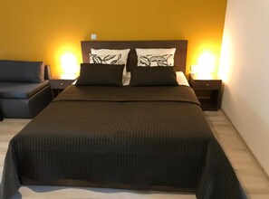 8 habitaciones, sistema de insonorización y wifi gratis 