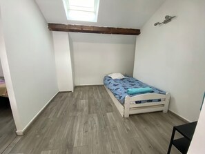 2 Schlafzimmer, Bügeleisen/Bügelbrett, kostenloses WLAN, Bettwäsche