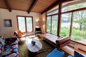 Fernseher, Kamin, Stereoanlage, Arbeitsbereiche