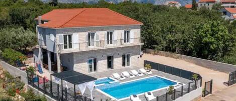 Huvila (Four Bedroom Villa with Swimming Pool) | Ulkopuoli