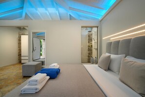 4 bedrooms, Internet - Villa Black White Dassia (Corfu)