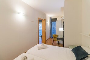1 chambre, fer et planche à repasser, Wi-Fi gratuit, draps fournis