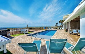 Pool - Island Kisses: Beachfront Duplex, Centrally located, remodeled, Pet Friendly! (St. George Island)