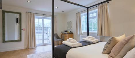 Luxury Suite, Accessible
