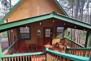 Property grounds - ❤ Mountain Cabin 2B w/Jacuzzi #10❤ (Helen)