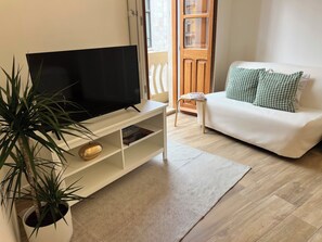 Smart TV - Downtown cagliari 1 bedroom apartment (Cagliari)