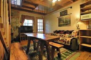 Interior - ❤Cute Cabin w/ creek & Firepit ❤ #12
(Helen)