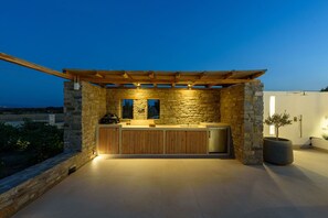 Terrace/patio - Noble Pearl Villas with Pool View & 7000 sq.m Beautiful Garden - Villa 2 (Cyclades)