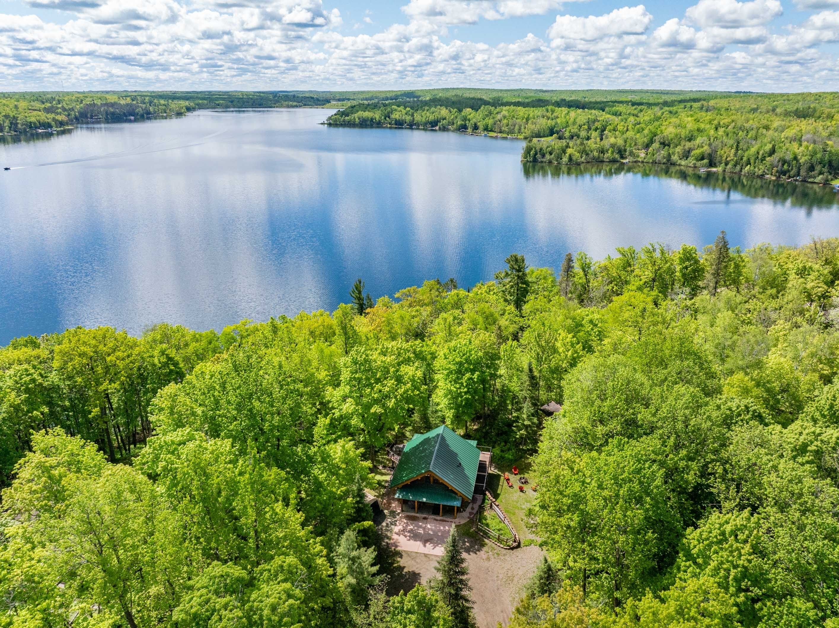 Rustic Charm on Lake Pokegama: Cozy Log Cabin Retreat in Grand Rapids, MN