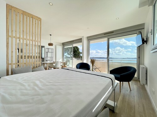 Lovely T1 d architecte de standing Vue mer 360