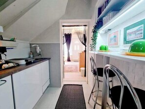 Kühlschrank, Herdplatte