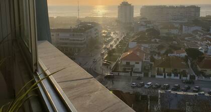 Impeccable 2-bed Apartment in Costa da Caparica