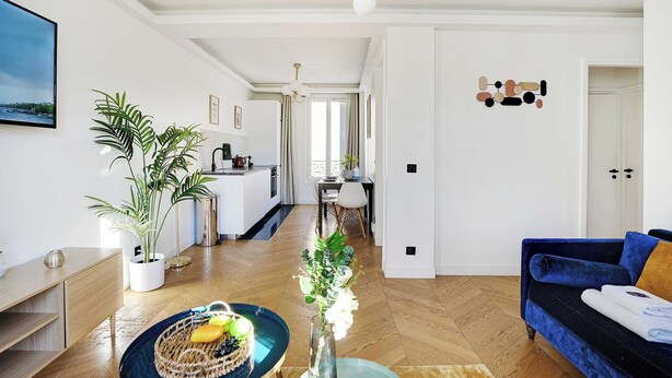 Apartamento Confort (14A) | Zona de estar | Una televisión