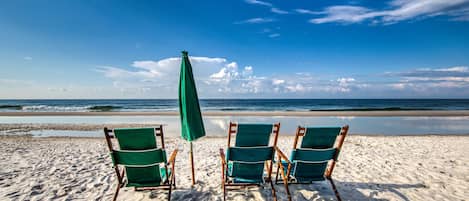 Una spiaggia nelle vicinanze