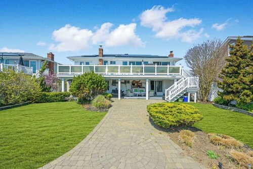 Waterfront Escape in Long Island NY