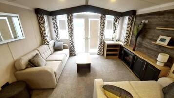 Vila | Area keluarga | TV dan perapian