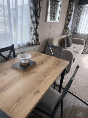 Dining - Inviting 2-bed Holiday Home Located in Whitstable (Whitstable)
