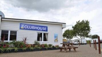 Villa | Outdoor dining