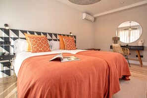 3 bedrooms, desk, iron/ironing board, WiFi