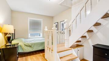 2 bedrooms, iron/ironing board, travel crib, free WiFi