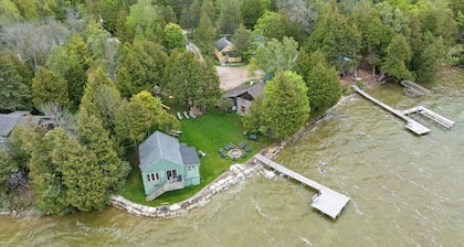 Chalet Cabin on Kangaroo Lake - Dog Friendly and family friendly