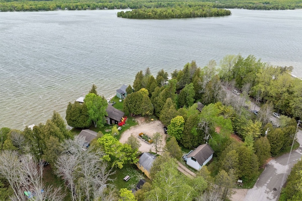 Shared fire pit with 6 cabins on one property!