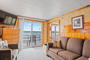 Smart TV, DVD player, books - Right on the water-Dog Friendly Cottage with kids playground (Baileys Harbor)