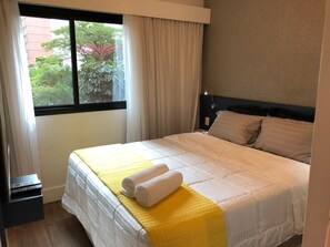 1 Schlafzimmer, Schreibtisch, WLAN, Bettwäsche