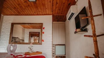 1 dormitorio, escritorio, espacio para trabajar con un portátil