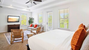 4 Schlafzimmer, Schreibtisch, Reisekinderbett, WLAN