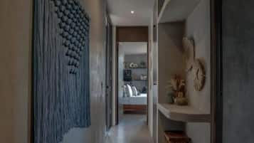 Villa superior | Área de sala de estar | Televisión LCD de 55 pulgadas con canales digitales