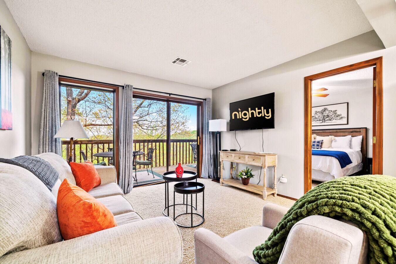 2 bedrooms, desk, iron/ironing board, travel cot