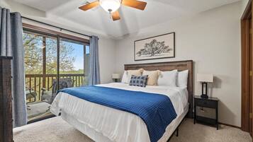 2 bedrooms, desk, iron/ironing board, travel crib