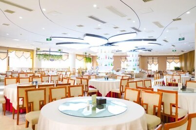 Jiulong International Hotel (Wuhan Yellow Crane TowerRailway Station)