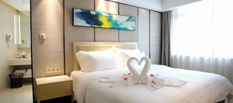 Jiulong International Hotel (Wuhan Yellow Crane TowerRailway Station)