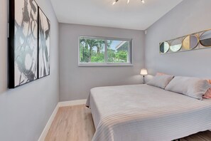 3 soverom, skrivebord, strykejern/-brett og wi-fi