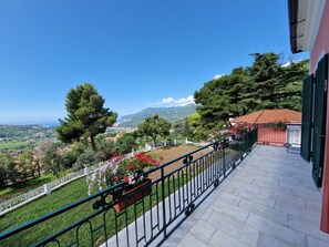 Quadrupla Deluxe, balcone, vista mare | Terrazza/patio