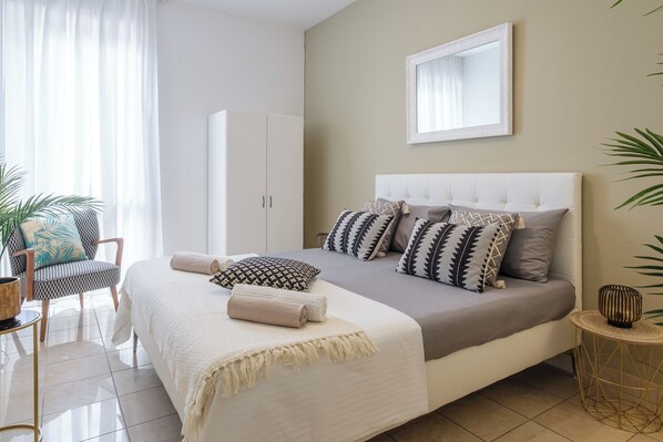 2 dormitoris, planxa i posts de planxar, wifi i roba de llit 