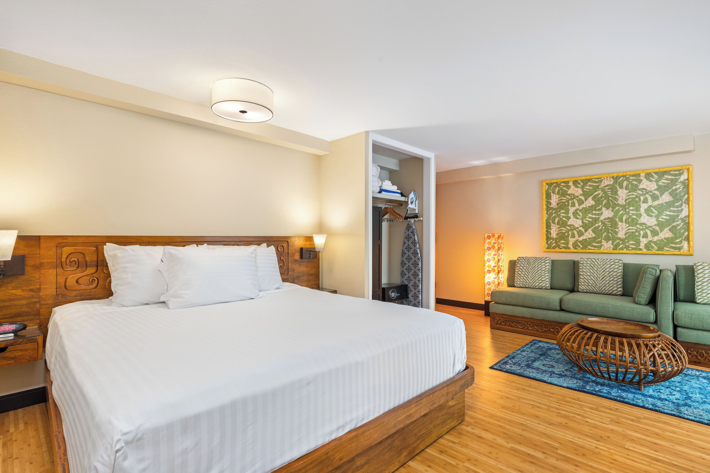 Iron/ironing board, WiFi