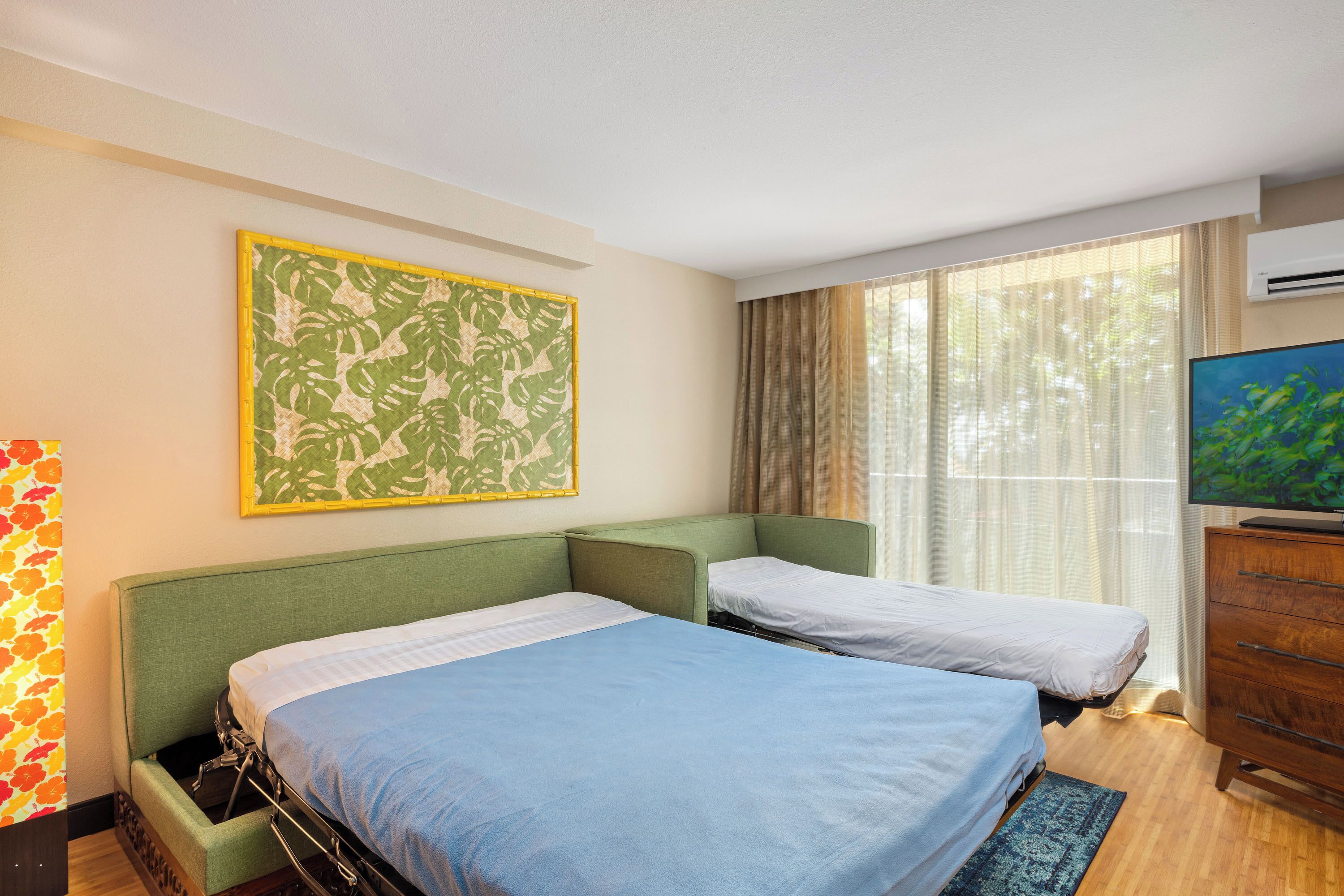 Iron/ironing board, WiFi