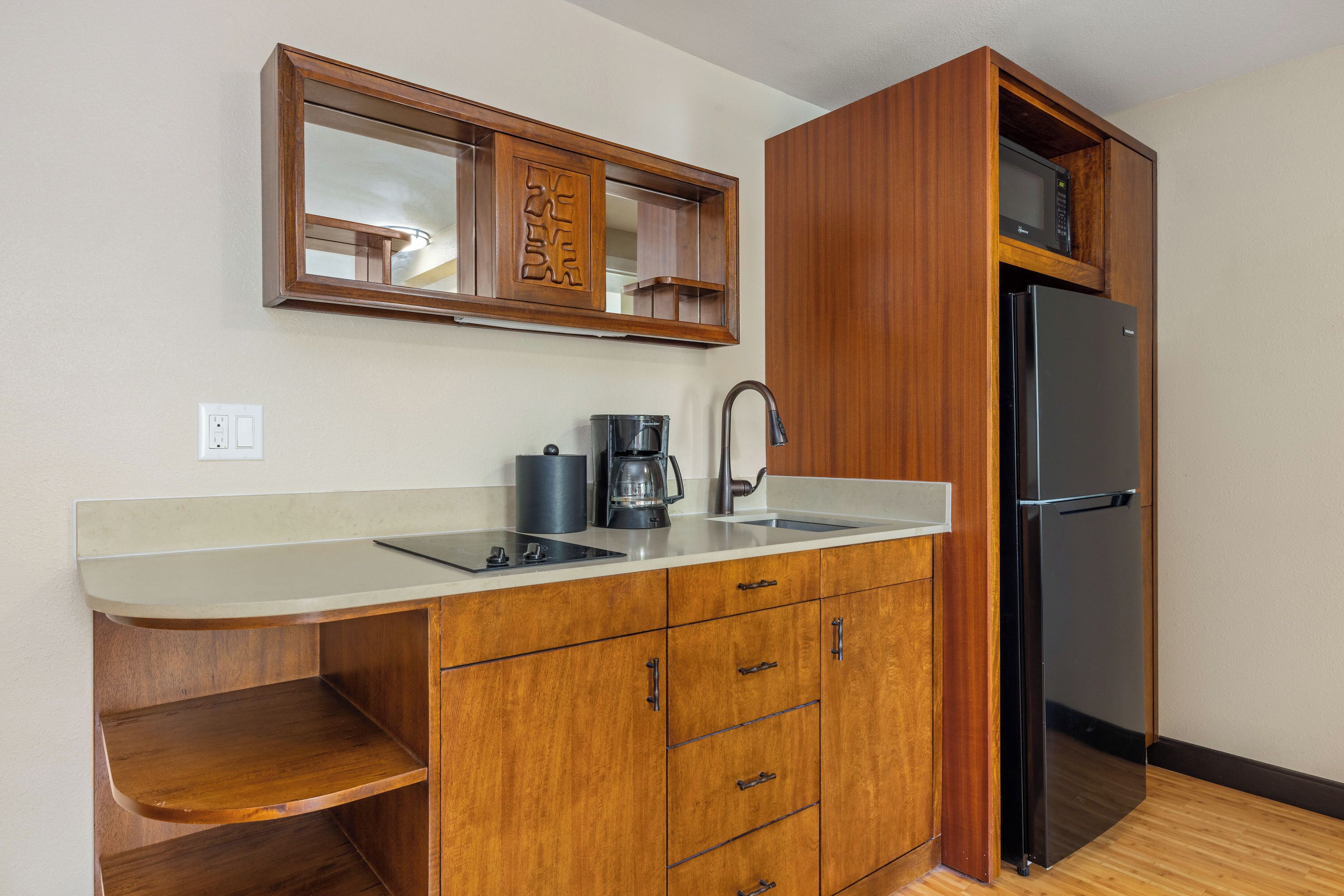 Fridge, microwave, stovetop, dishwasher