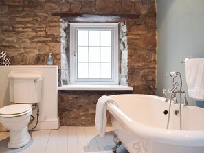 Towels - 3 bedroom accommodation in Llansteffan, near Carmarthenshire (Llansteffan, near Carmarthenshire)