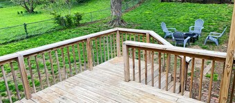 Cozy home in St. Joseph, MO that is centrally located to hospital & university!