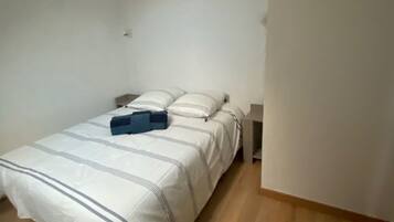 3 bedrooms, iron/ironing board, travel cot, WiFi