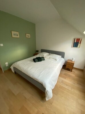 3 Schlafzimmer, Bügeleisen/Bügelbrett, Reisekinderbett, WLAN